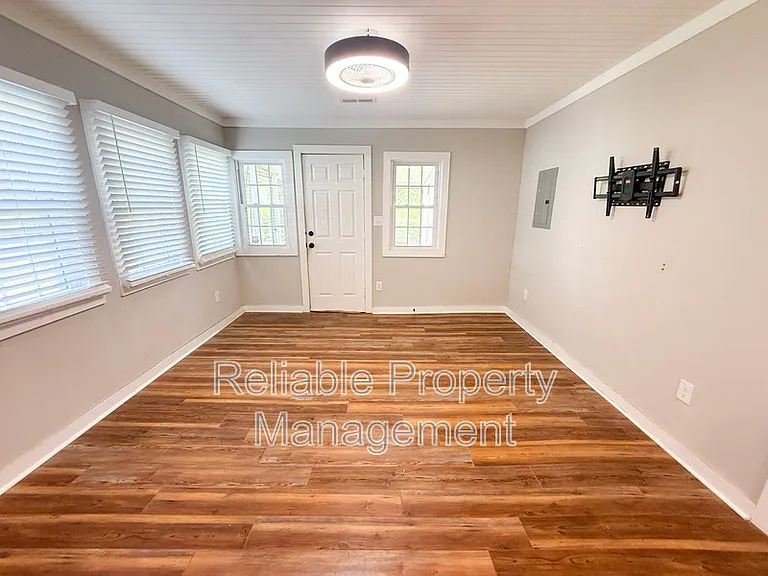 10586 State Highway 96 N — Photo 11