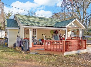 209 Crescent Dr, Gainesville, GA 30501