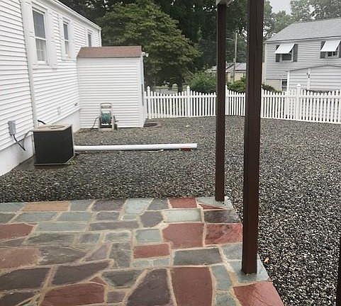3rd image of 69 Fairgreen Dr