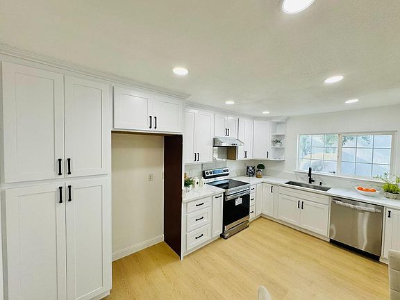 5th image of 1213 Lightland Rd