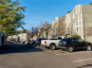 1412 Whitney Ave APT E3, Hamden, CT 06517