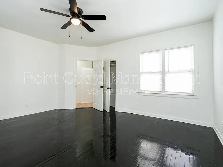 1827-1829 W Walker St #2 — Photo 14