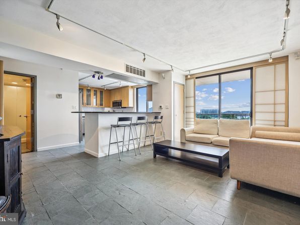 7420 Westlake Ter APT 1211
