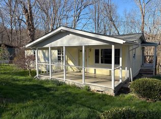 49 Edgewood Hills Rd, Oak Hill, WV