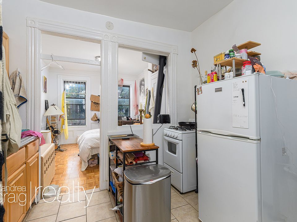 1st image of 430 E 9th St APT 20