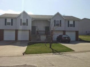 208 Wesleyan Ter, Cameron, MO 64429
