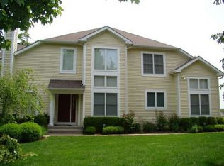 23 Hopkins Ln, Armonk, NY 10504