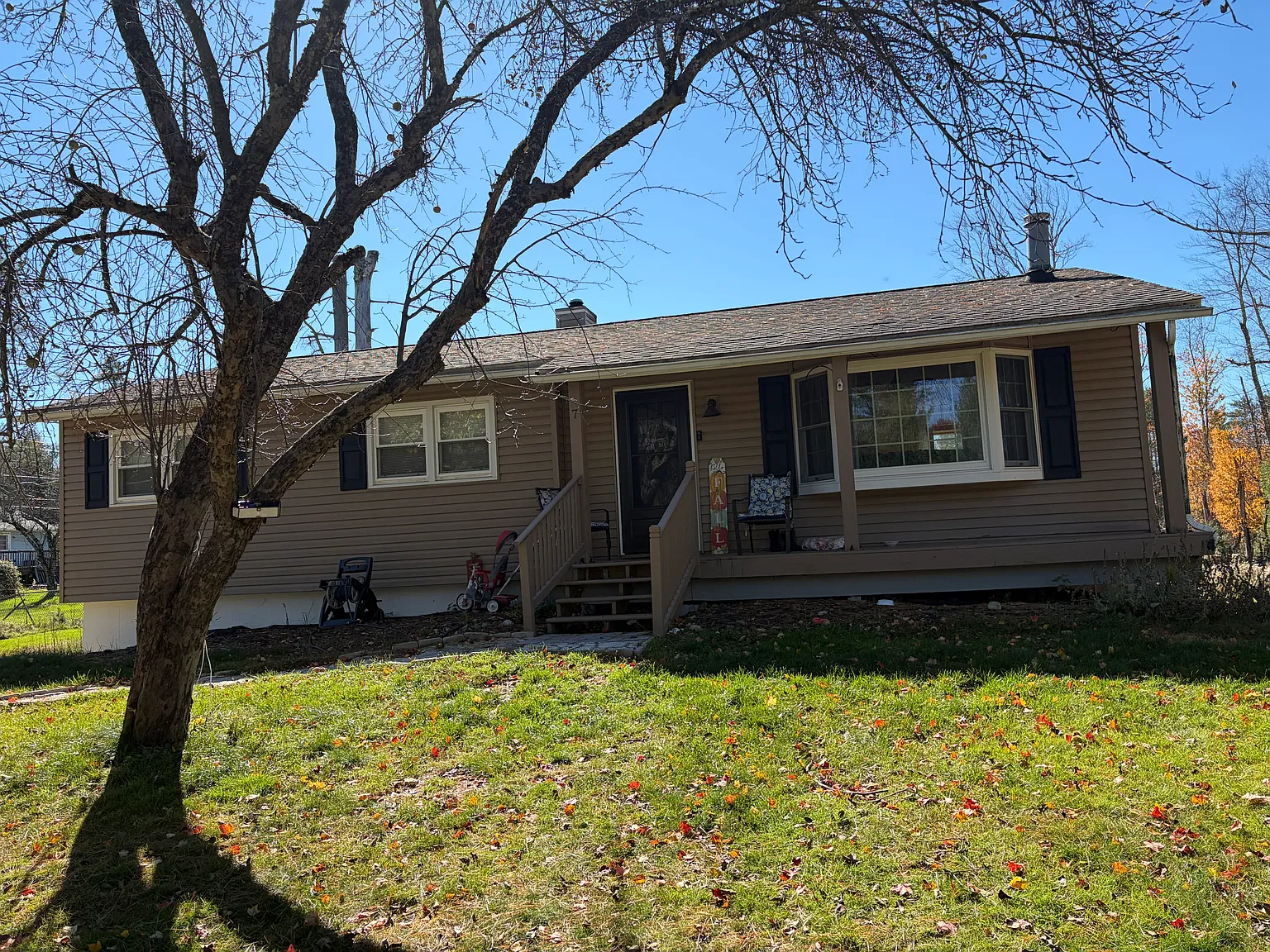 3 bed, 1.5 bath, 1059 sqft, $2,500 — Photo 1