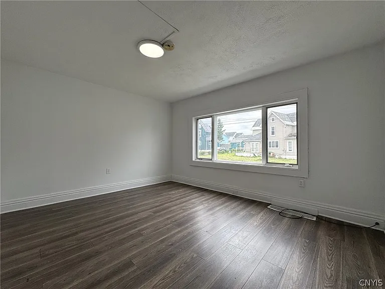 318 W Hoard St — Photo 10