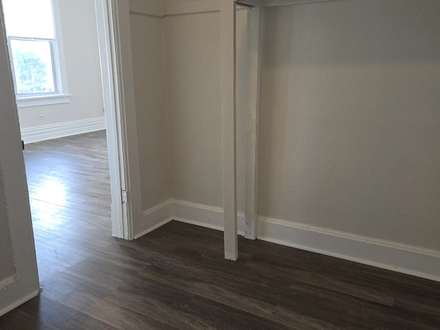 3300 W Wabansia Ave — Photo 4