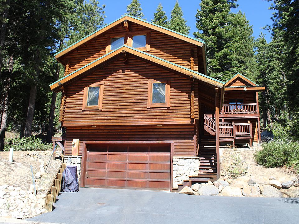 One Bedroom/One Bathroom 815 sf apartment above the detached garage building