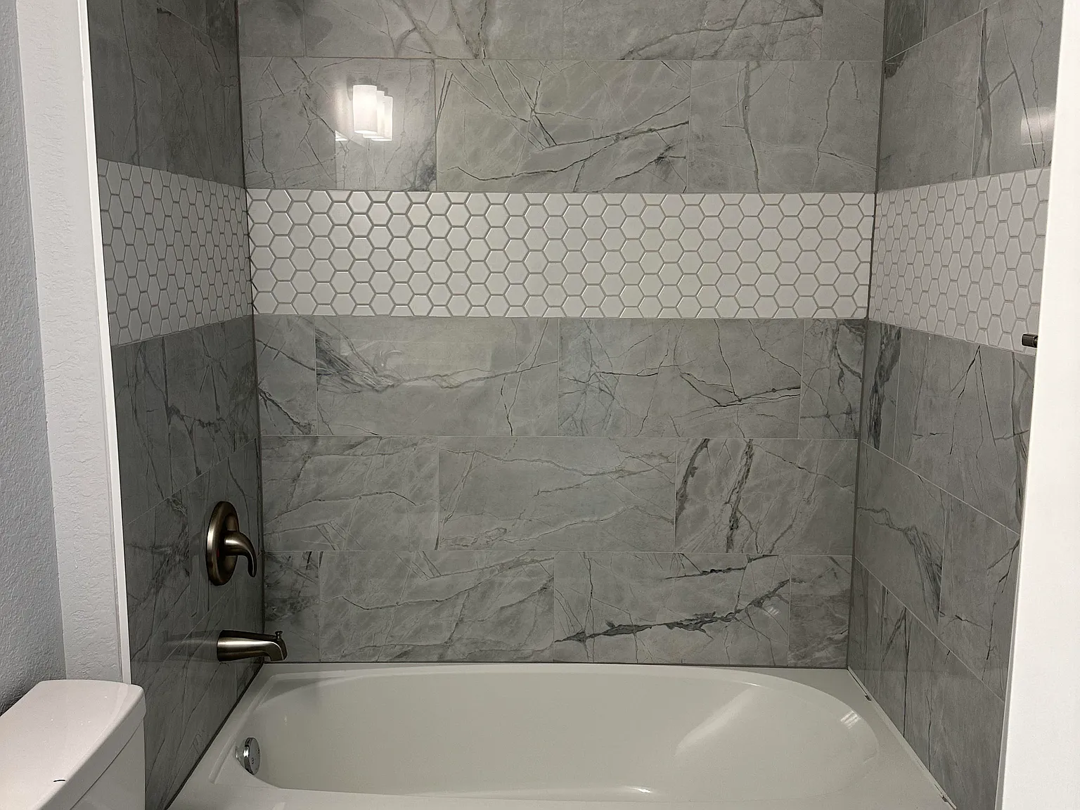 3321 SW Santa Barbara Pl — Photo 3
