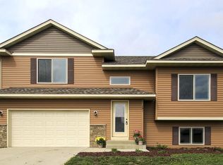 151 Summerfield Dr, Waverly, MN 55390
