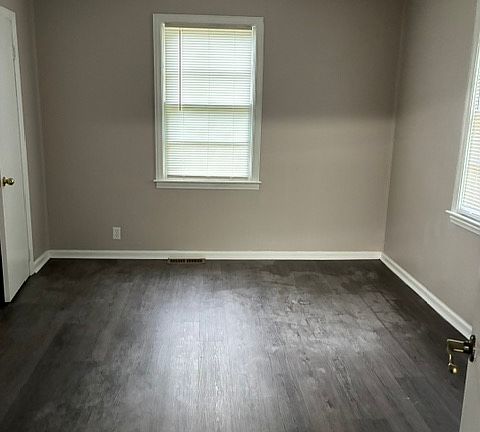 5th image of 1019 Curry Rd