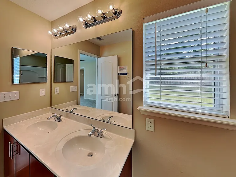 12607 Wooded Bluff Ct — Photo 12