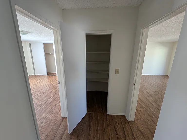 Tilden Apartments — Photo 8