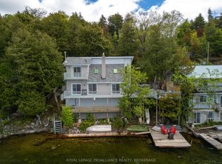 1020 Lark Ln, South Frontenac, ON K0H1X0