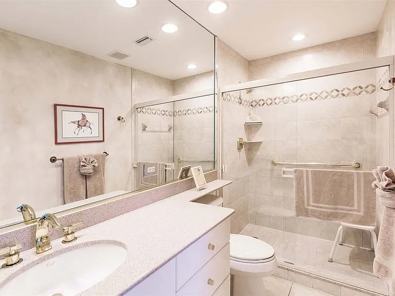 1055 W Peppertree Dr #802AA — Photo 14
