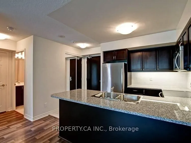 25 Lower Simcoe St #803 — Photo 18