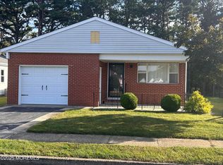 201 Freeport Blvd, Toms River, NJ 08757