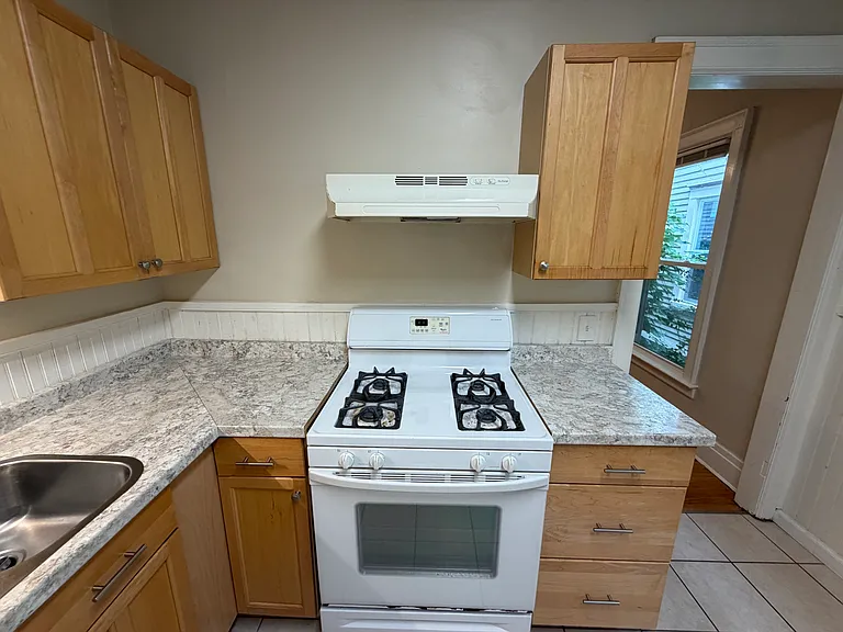 37 Bremen St — Photo 13