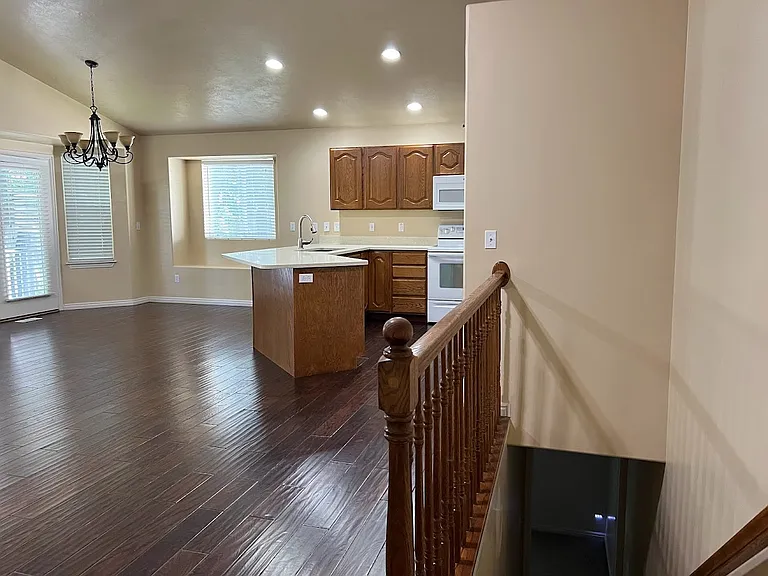 1385 E 1120 S — Photo 12