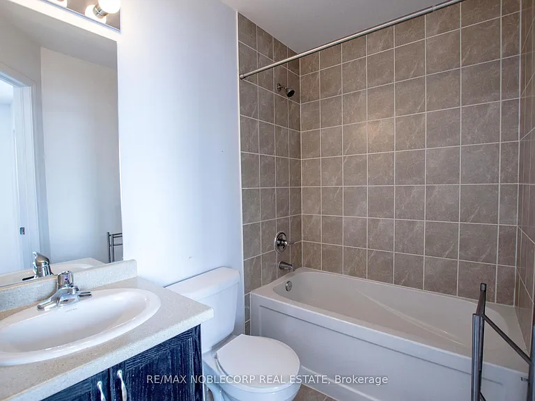 1287 Coleman Cres — Photo 18