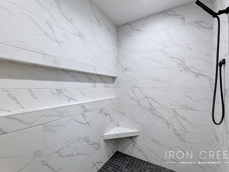 2285 S Aburge Ave — Photo 13