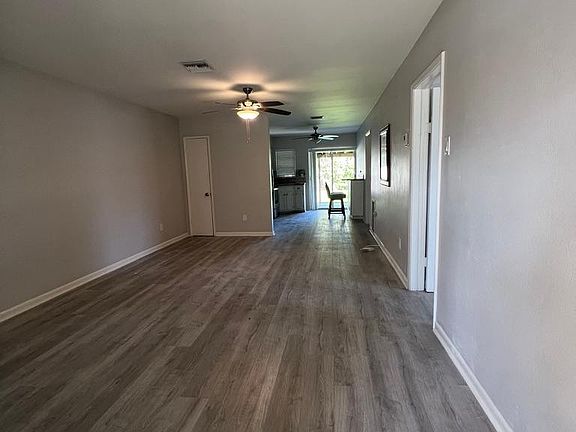 4th image of 901-903 SE 15th St