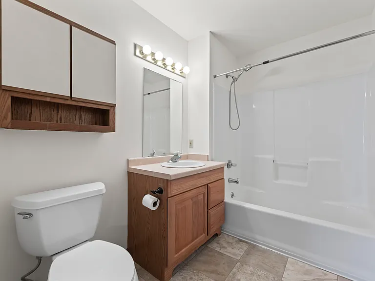 203 E Lake Park Pl #5 — Photo 6