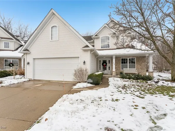 558 Brennans Ct, Avon Lake, OH 44012