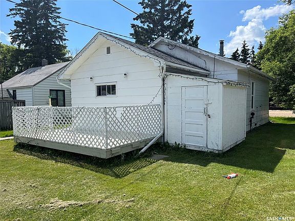 2nd image of 32 Goode St