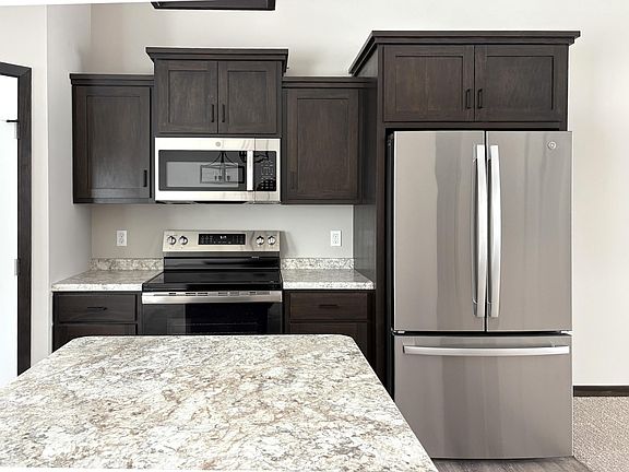4th image of 4605 8th St NE
