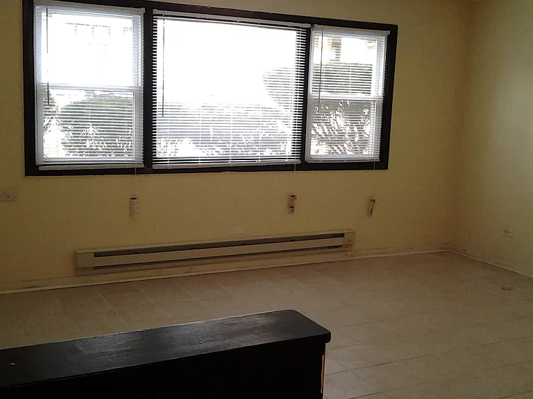 932 Thomas Ave #1N — Photo 5
