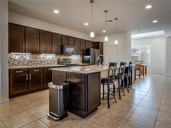 5th image of 10758 Canary Blossom Ave