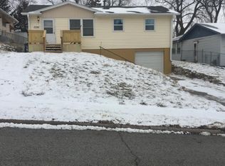 3344 Pratt St, Omaha, NE 68111