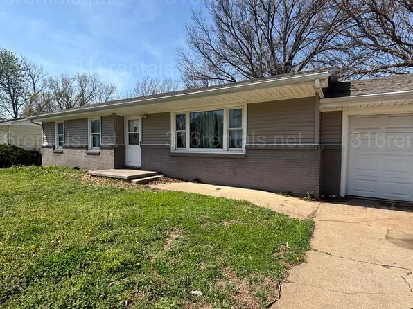 611 N Village Rd, El Dorado, KS 67042