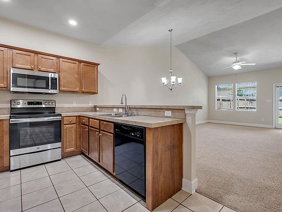 5th image of 5510 Hampton Oak Pl