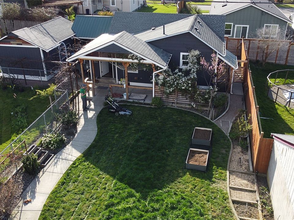 1st image of 3820 S Sheridan Avenue