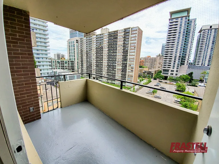 55 Erskine Ave — Photo 39