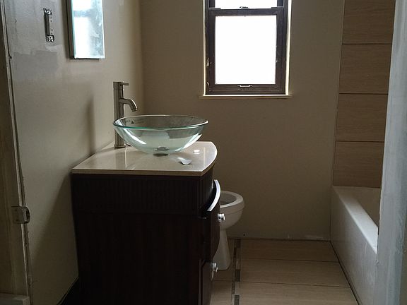 2nd image of 6822 Roberts Ave
