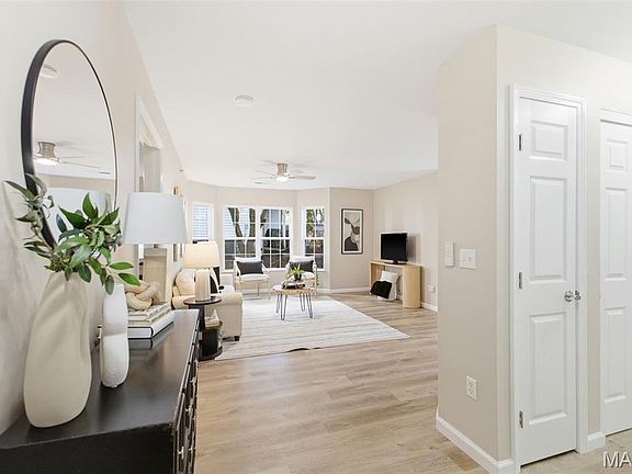 3rd image of 430 Benton Dr APT A