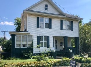 211 W 9th St, Beardstown, IL 62618