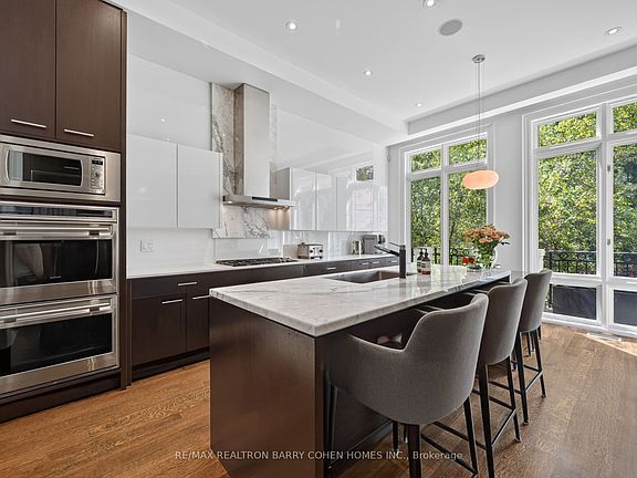 4th image of 20 B Woodlawn Ave W