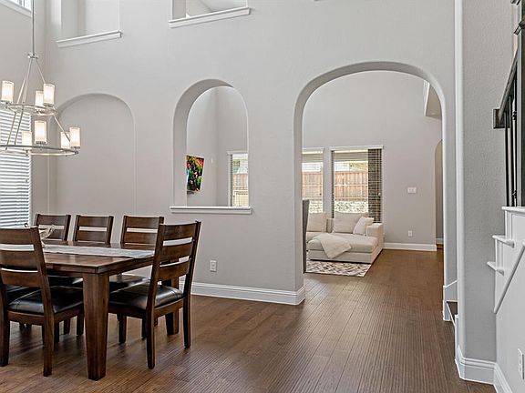 3rd image of 544 Bannerdale Blvd