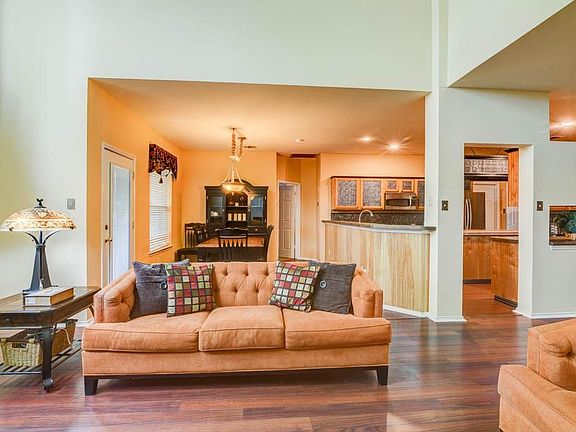 5th image of 8328 Whippoorwill Dr