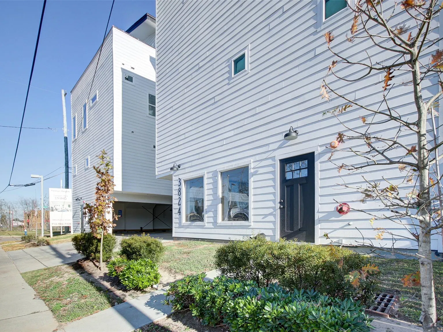 1 bed, 1.5 bath, 954 sqft, $1,700 — Photo 1