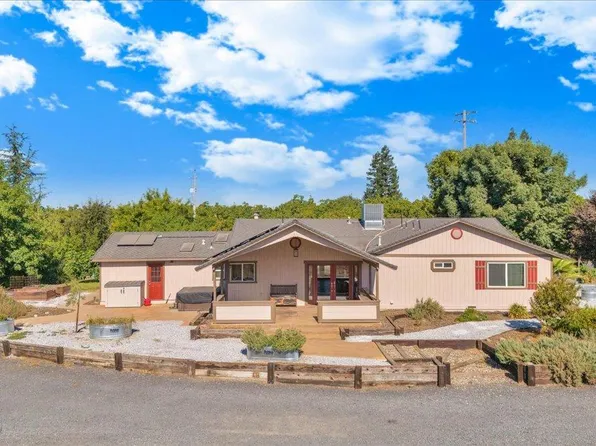 10700 Rawles Rd, Oakdale, CA 95361