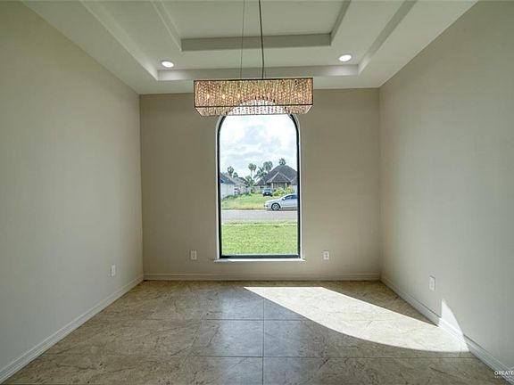 5th image of 901 Tara Dr