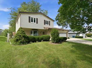 524 Hingham Ln, Schaumburg, IL 60193